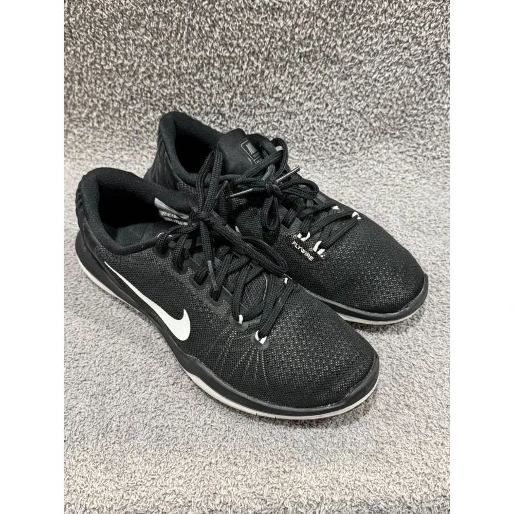 Nike Flex Supreme TR 5 Women's Size 7 Training Shoes Black White Flywire 852467-